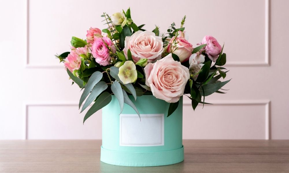 What To Consider When Giving Flowers As Gifts